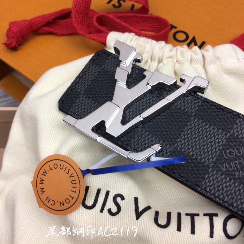 l0vis Vvtt0n belts